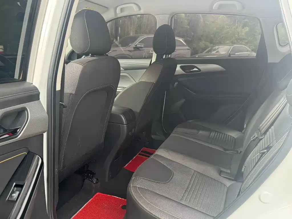 BAIC X3 1.5 L Manual Glory