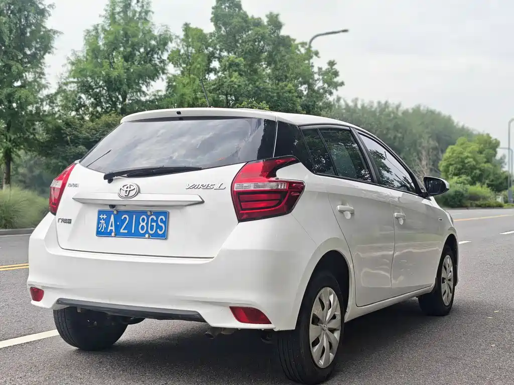YARiS L Zhixuan 1.5 E CVT Charm Motion CN-VI