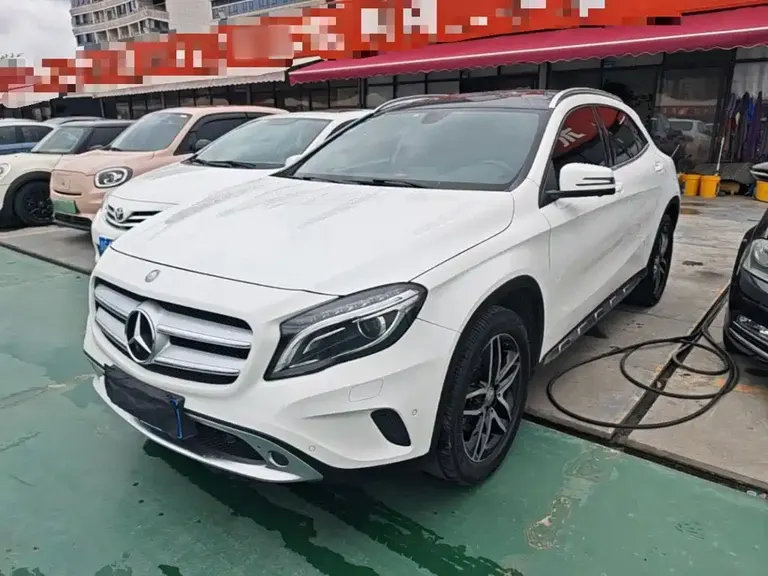 Mercedes-Benz GLA GLA 200 Fashion