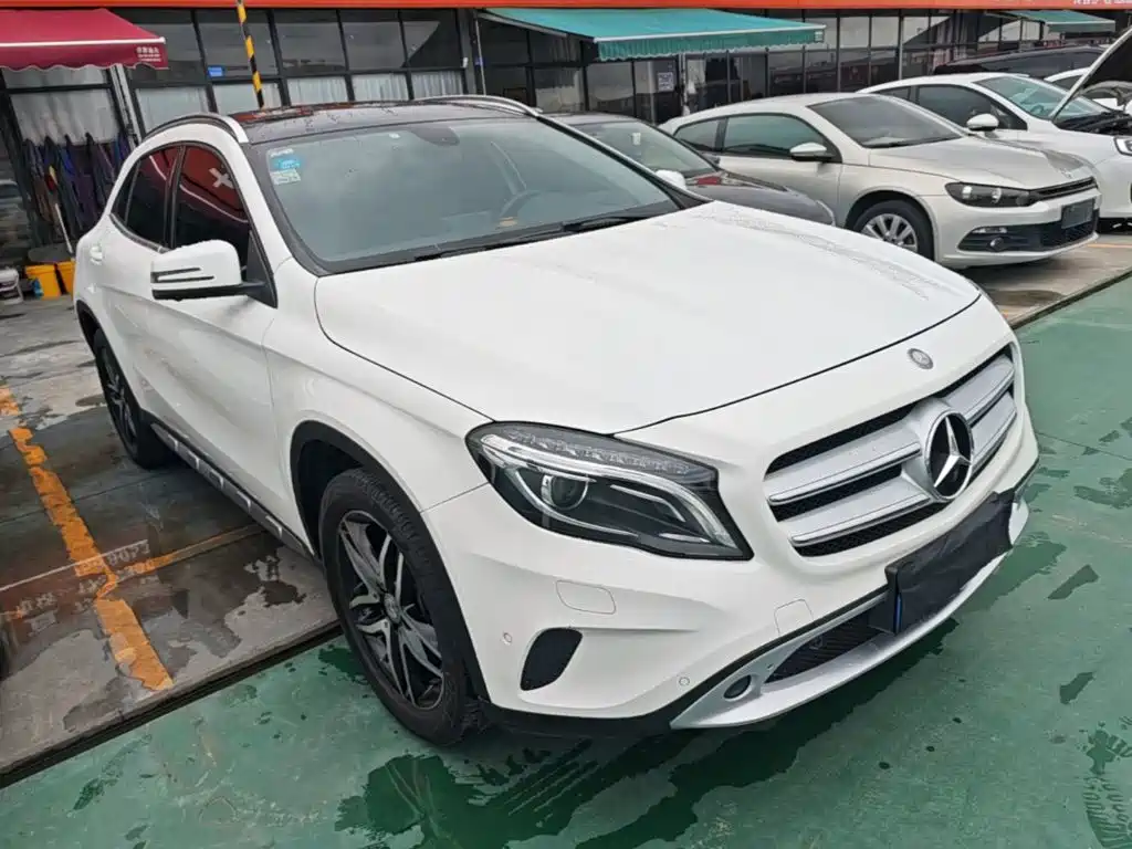 Mercedes-Benz GLA GLA 200 Fashion