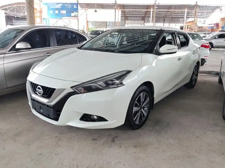 Nissan Lannia 1.6 L CVT Cool