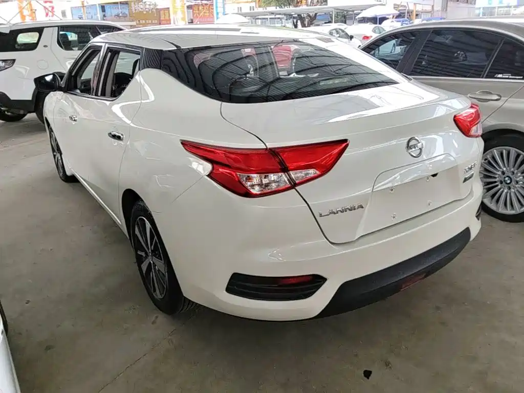 Lannia 1.6 L CVT Cool