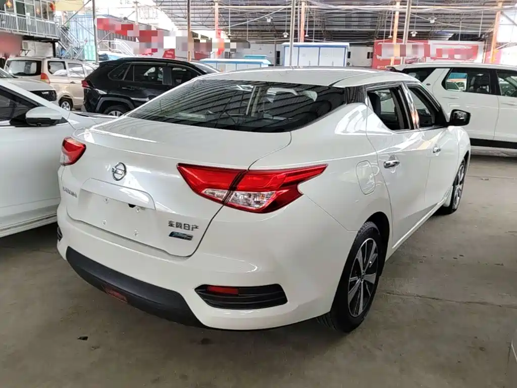 Lannia 1.6 L CVT Cool