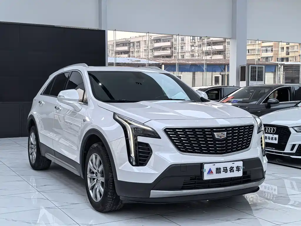 Cadillac XT4 28 T 2 WD Luxury