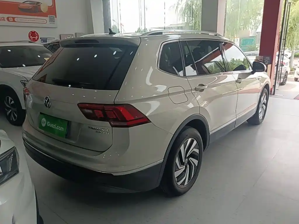 Tiguan L Facelift 330 TSI Auto 2 WD Panoramic Comfort CN-VI