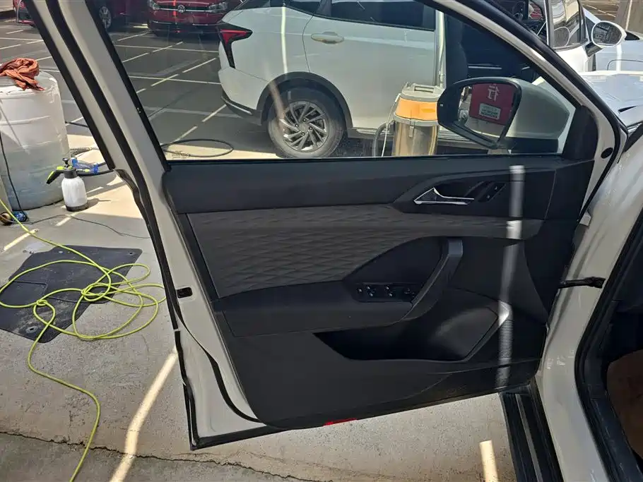 Tharu 280 TSI 2 WD Style CN-V