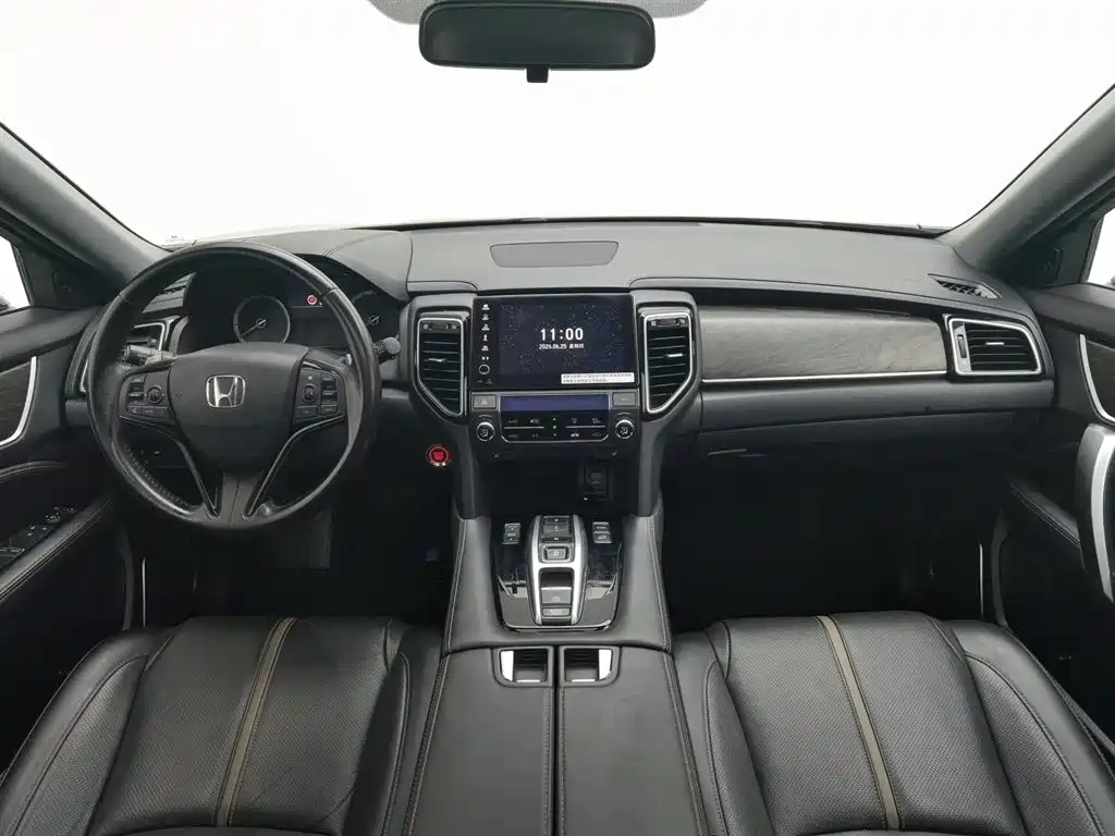 Honda UR-V 370 TURBO 2 WD Graceful
