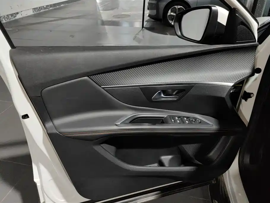 Peugeot 5008 标致5008 2019款 400 THP 5座精英版