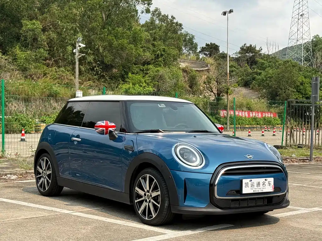 MINI 1.5 T COOPER Artist
