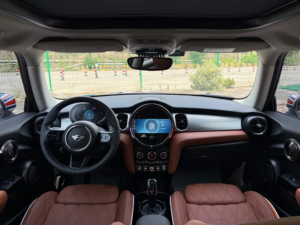 MINI 1.5 T COOPER Artist