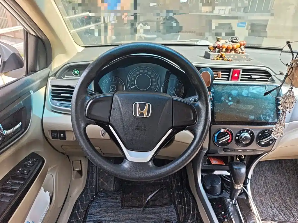 Crider 1.8 L CVT Comfort