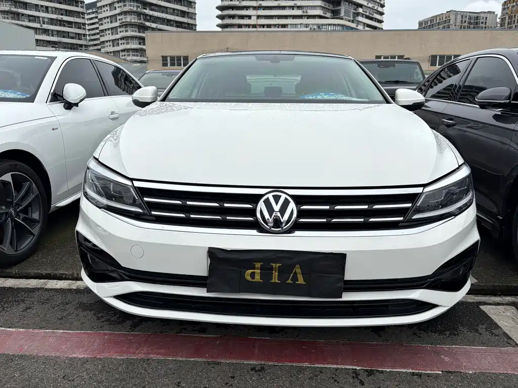 Lamando 280 TSI DSG Comfort CN-VI