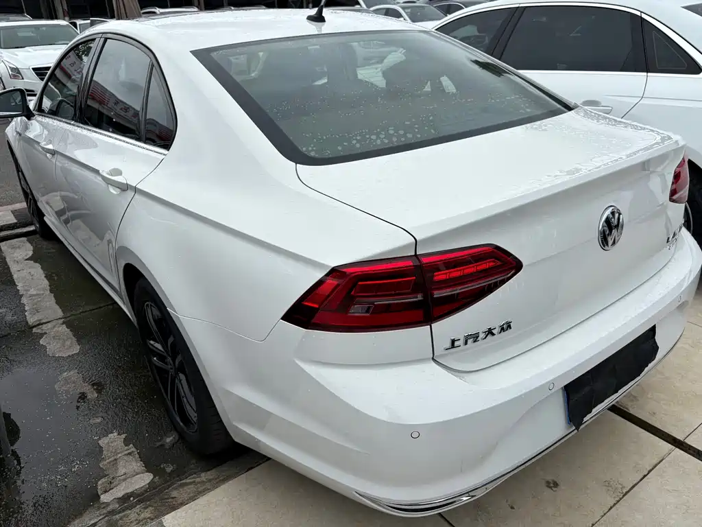 Lamando 280 TSI DSG Comfort CN-VI