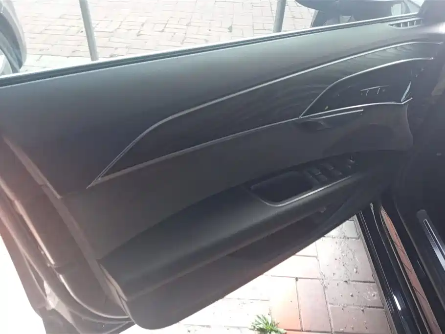 Audi A8 Facelift Plus A8 L 50 TFSI quattro Comfort
