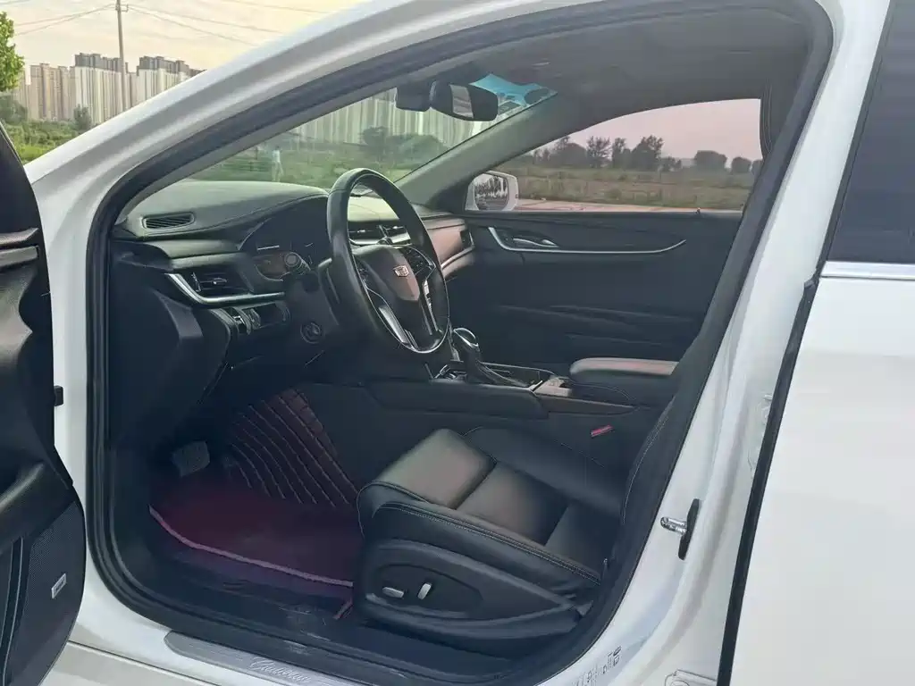 Cadillac XTS 28 T Tech