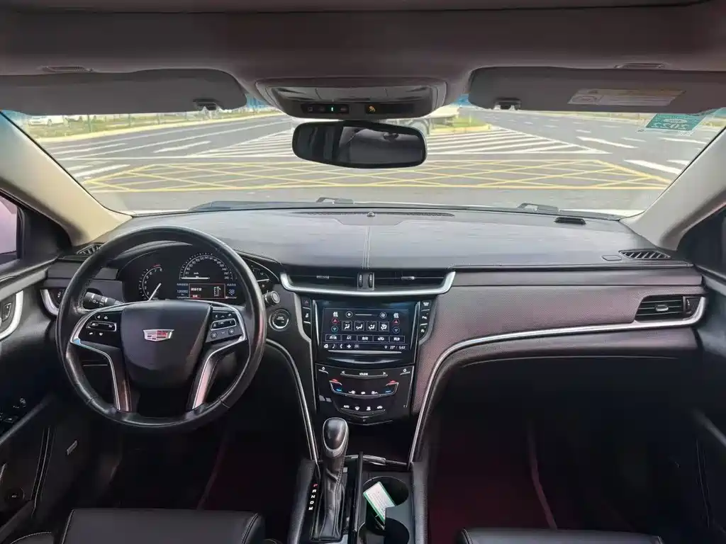 Cadillac XTS 28 T Tech