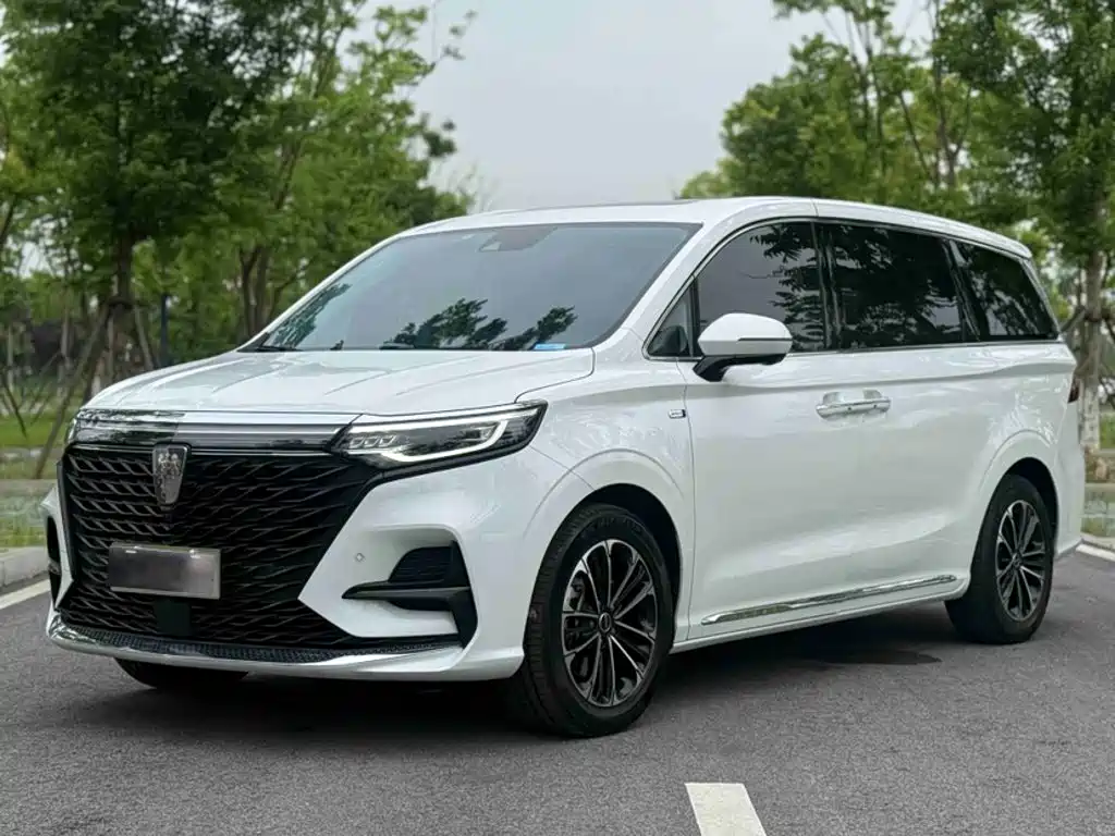 Roewe iMAX8 400 TGI Supreme Series Honored