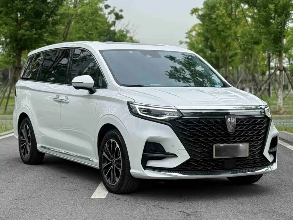 Roewe iMAX8 400 TGI Supreme Series Honored