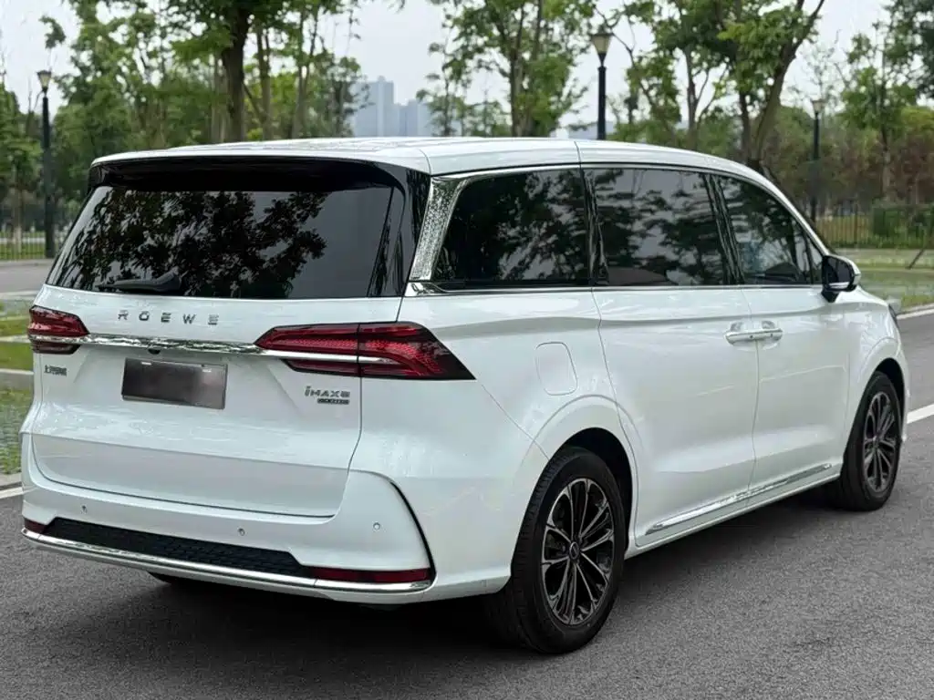 Roewe iMAX8 400 TGI Supreme Series Honored