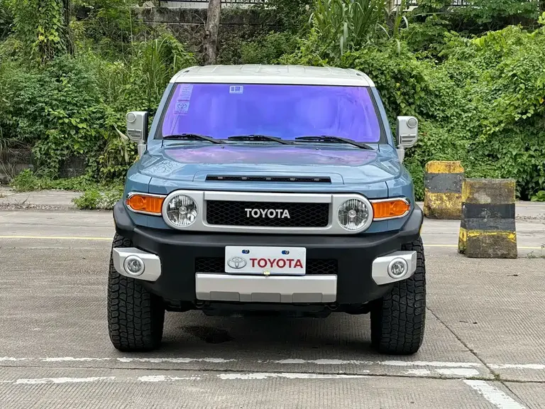 Toyota FJ Cruiser 4.0 L Middle East