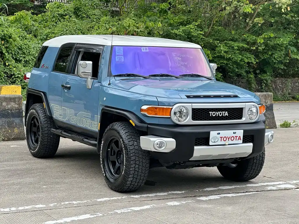FJ Cruiser 4.0 L Middle East