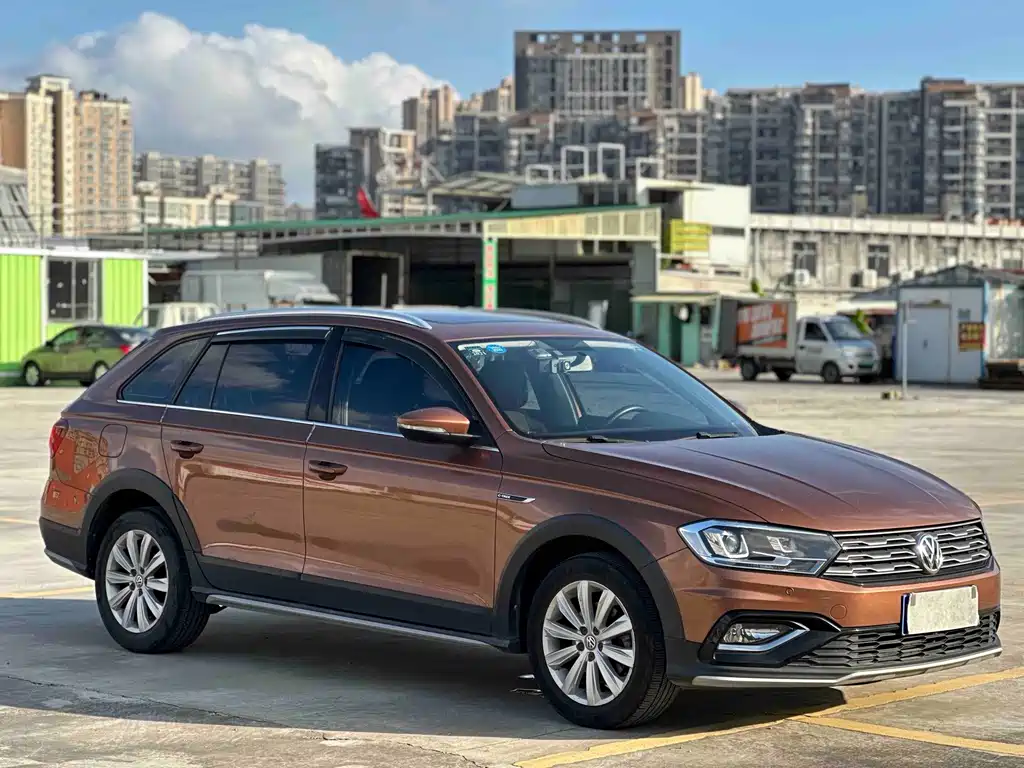 C-TREK 1.5 L Auto Comfort