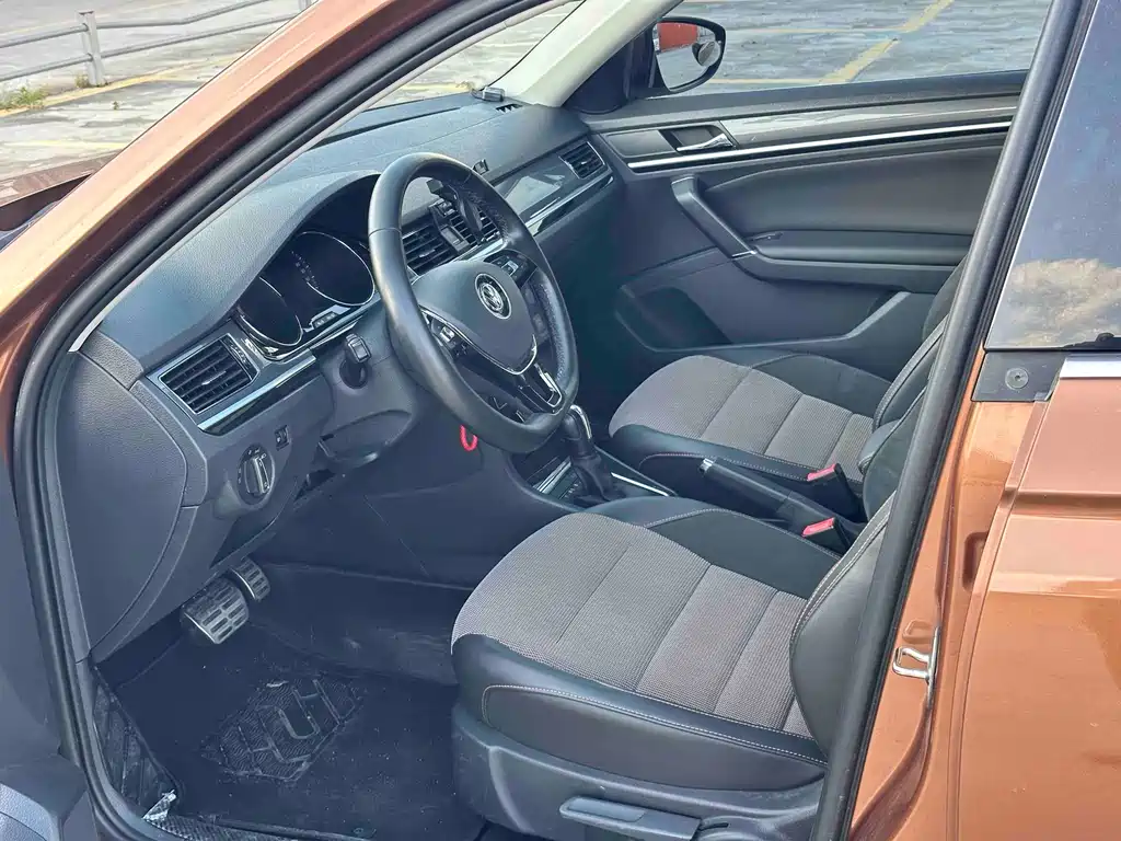 C-TREK 1.5 L Auto Comfort