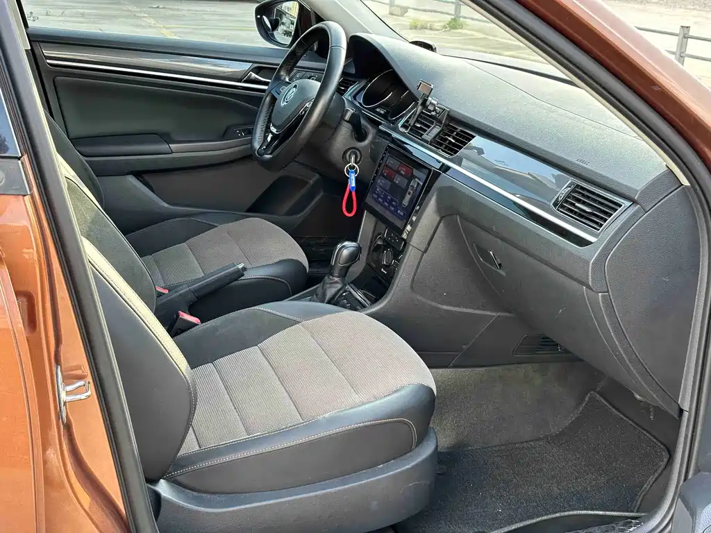 C-TREK 1.5 L Auto Comfort