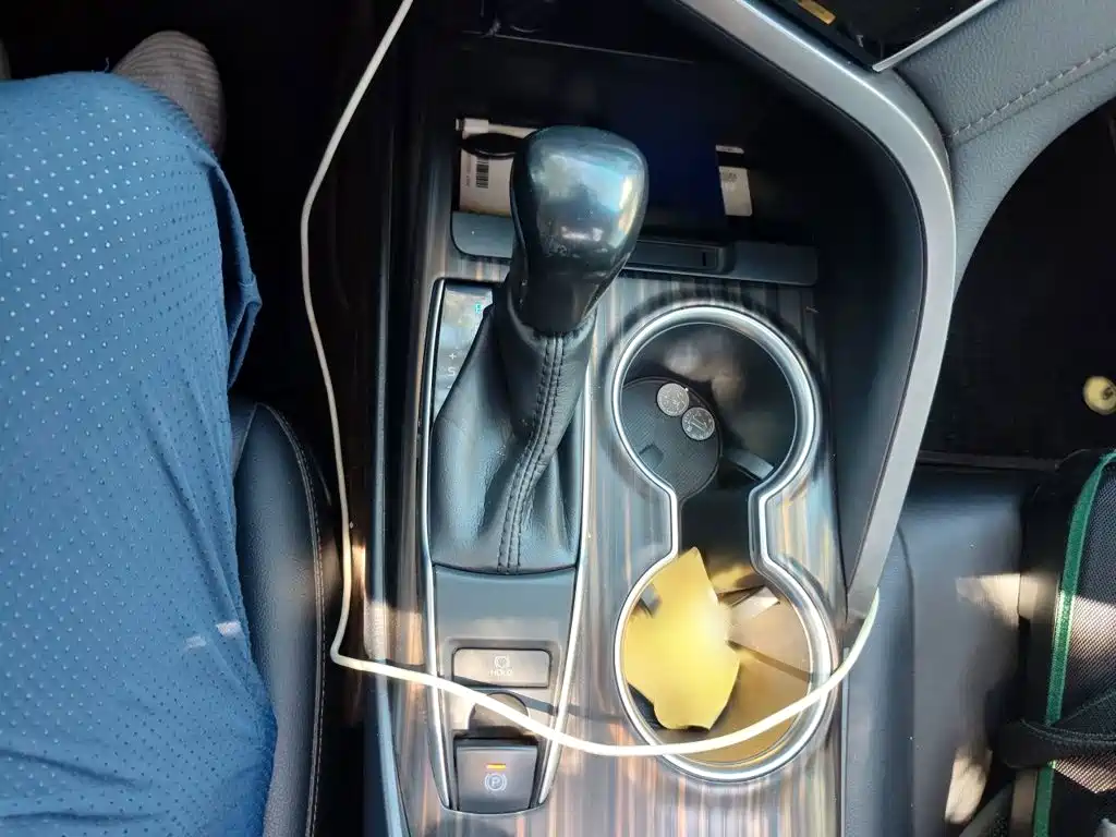 Camry 2.0 G Luxury