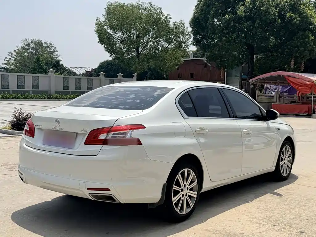 Peugeot 408 1.6 T Auto Luxury