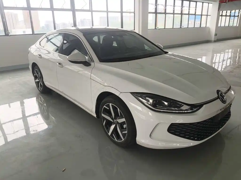 Lamando Lamando L 280 TSI DSG Spicy Cool