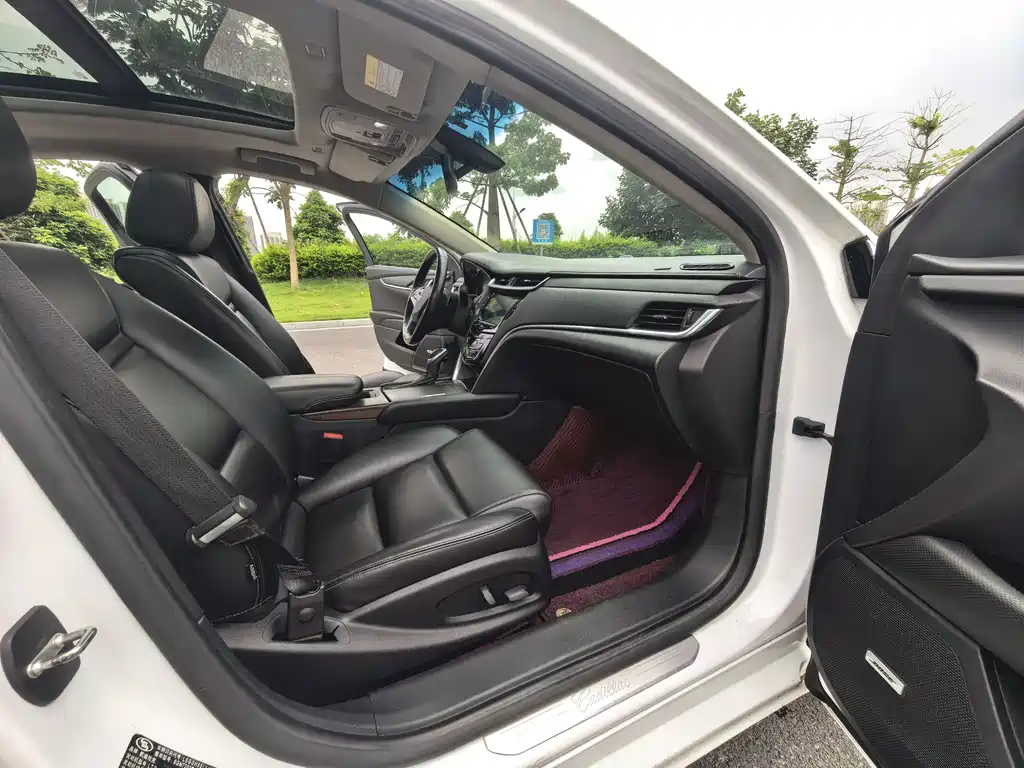 Cadillac XTS 28 T Tech