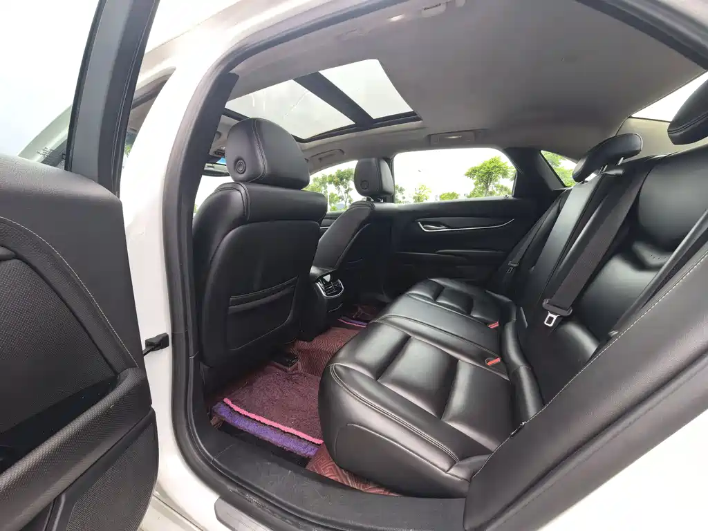 Cadillac XTS 28 T Tech