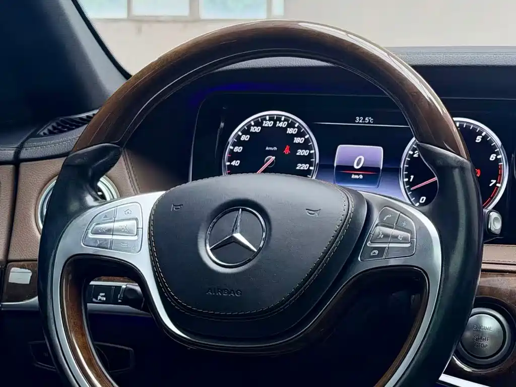 Maybach S-Class S 400 4 MATIC