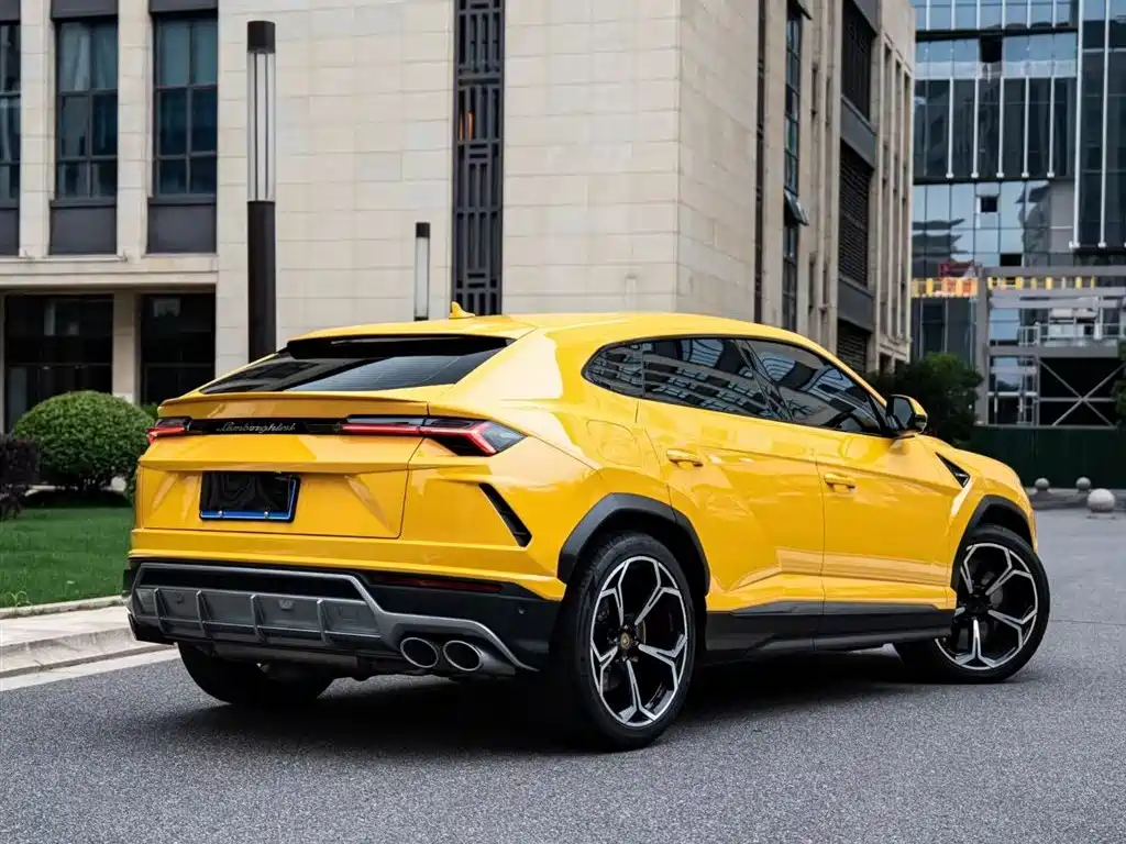 Urus 4.0 T V8