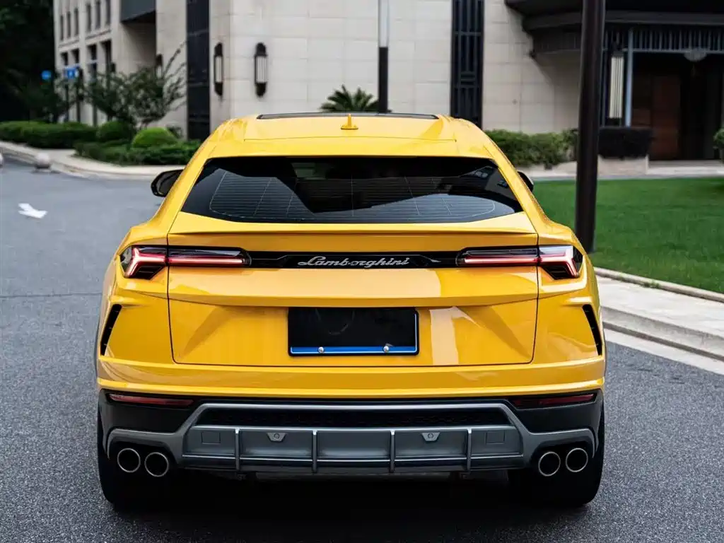 Urus 4.0 T V8