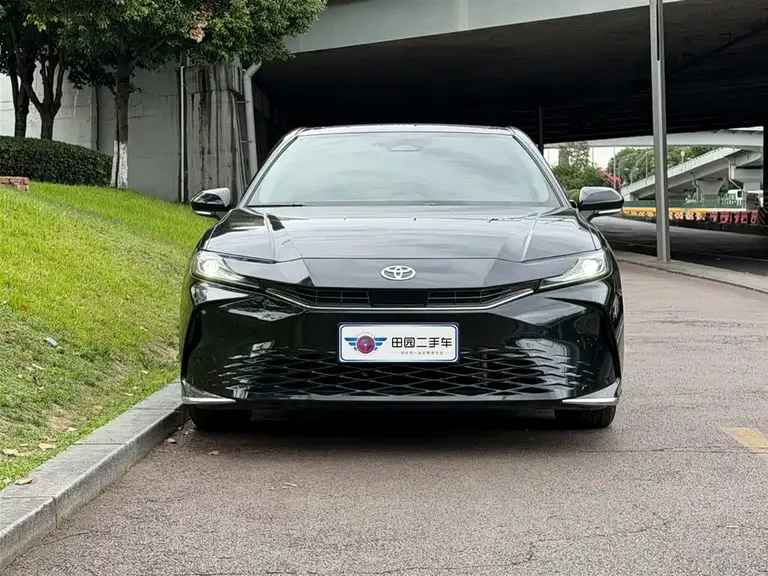 Toyota Camry 2.0 GVP Luxury