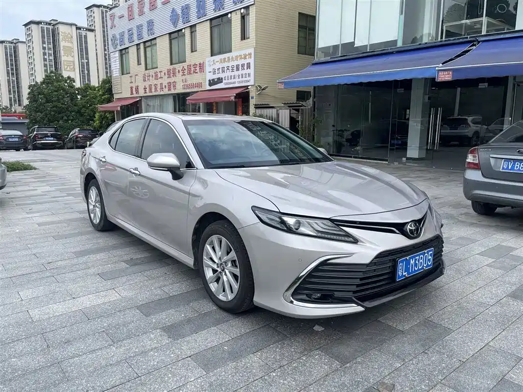 Camry 2.0 G Luxury