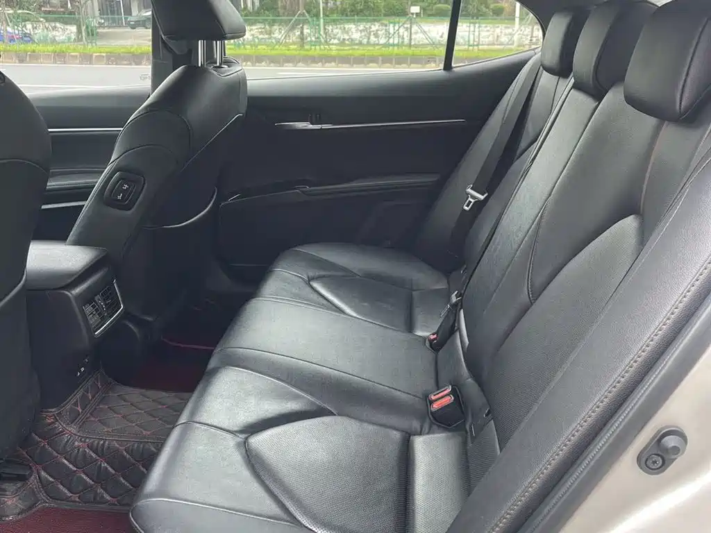 Camry 2.0 G Luxury