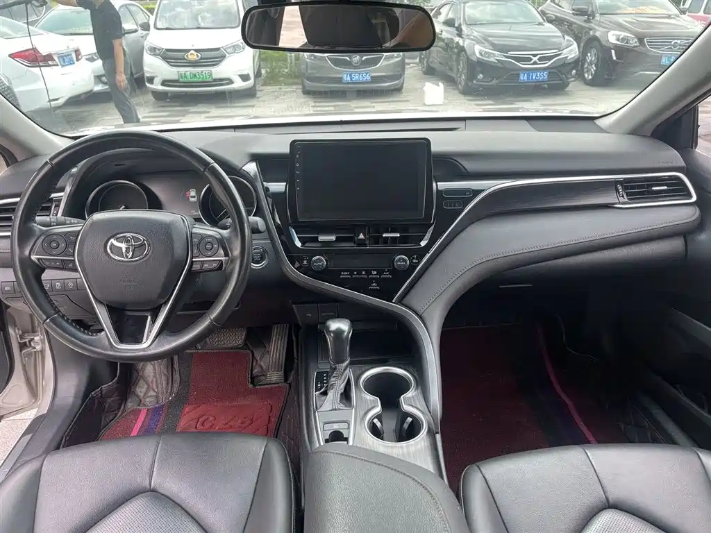 Camry 2.0 G Luxury