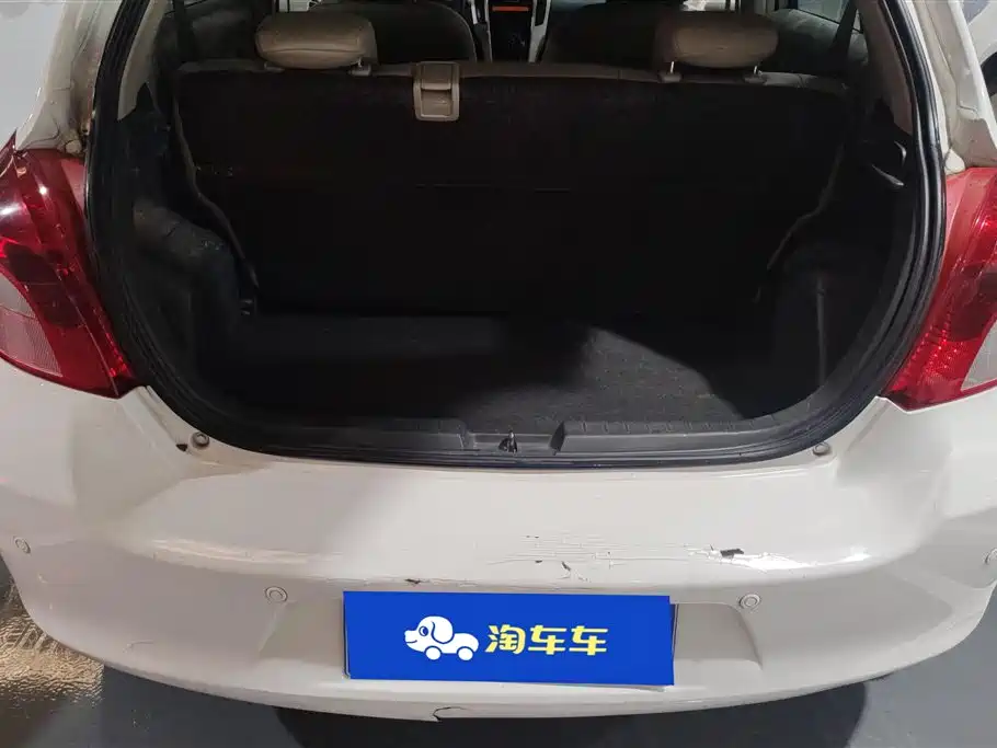 Yaris 1.6 E Auto Charm Motion