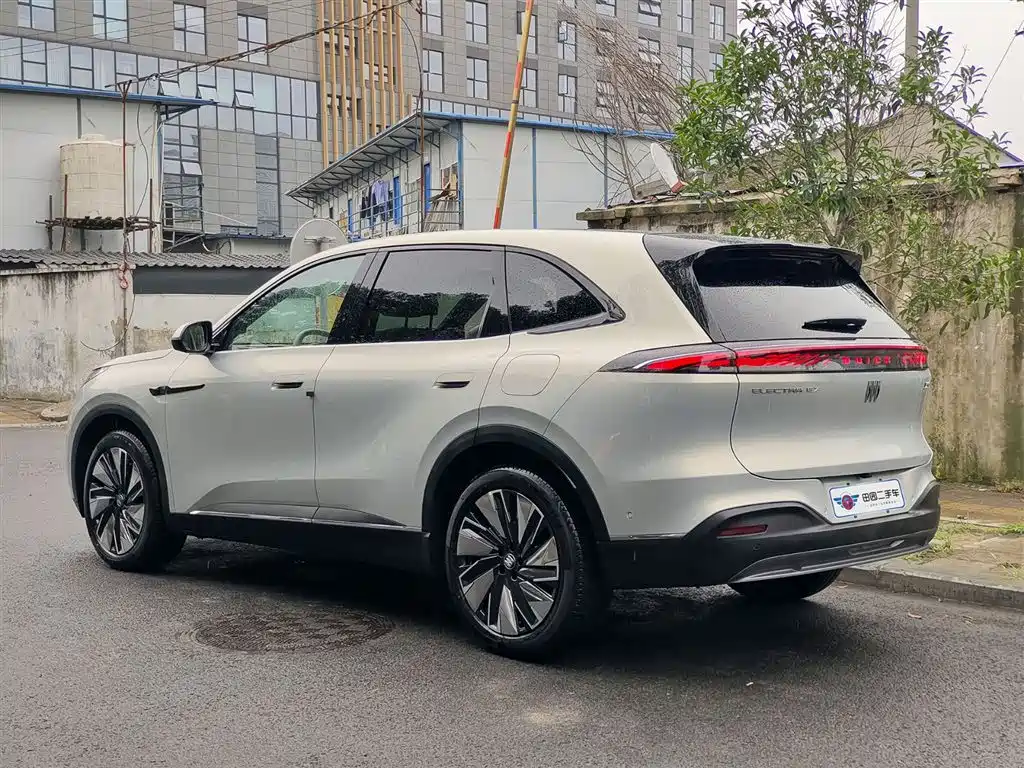 别克至境E7 别克至境E7 2026款 1600 超满配Turbo版