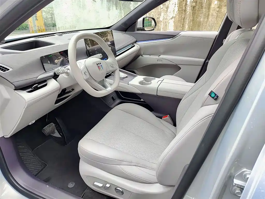别克至境E7 别克至境E7 2026款 1600 超满配Turbo版