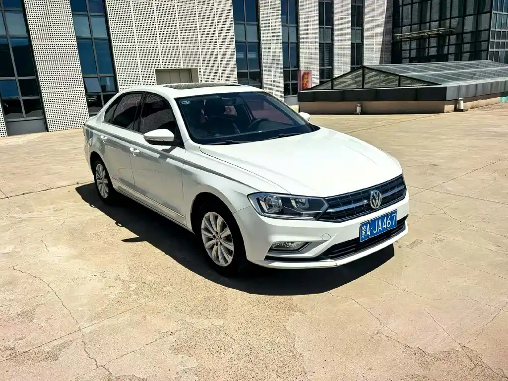 Bora 1.6 L Manual Comfort