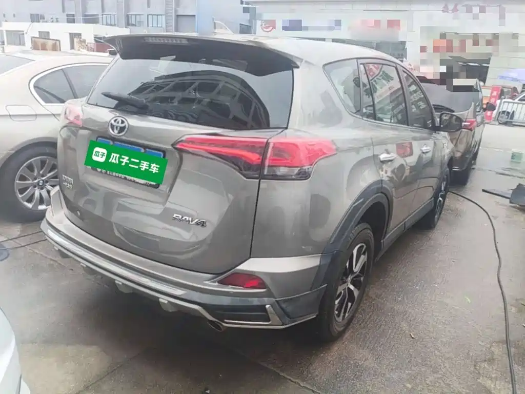 RAV4 2.0 L CVT 2 WD Style X