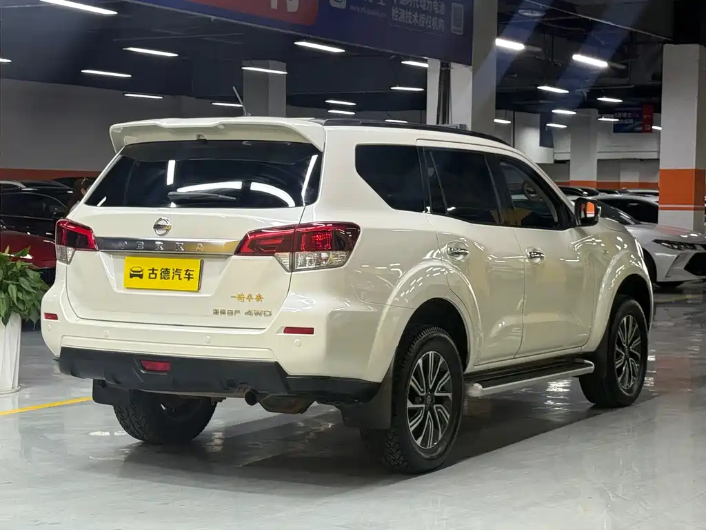 Terra 2.5 L XL Upper 4 WD Auto 4 WD Luxury