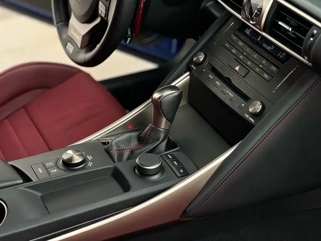 Lexus IS 300 F SPORT