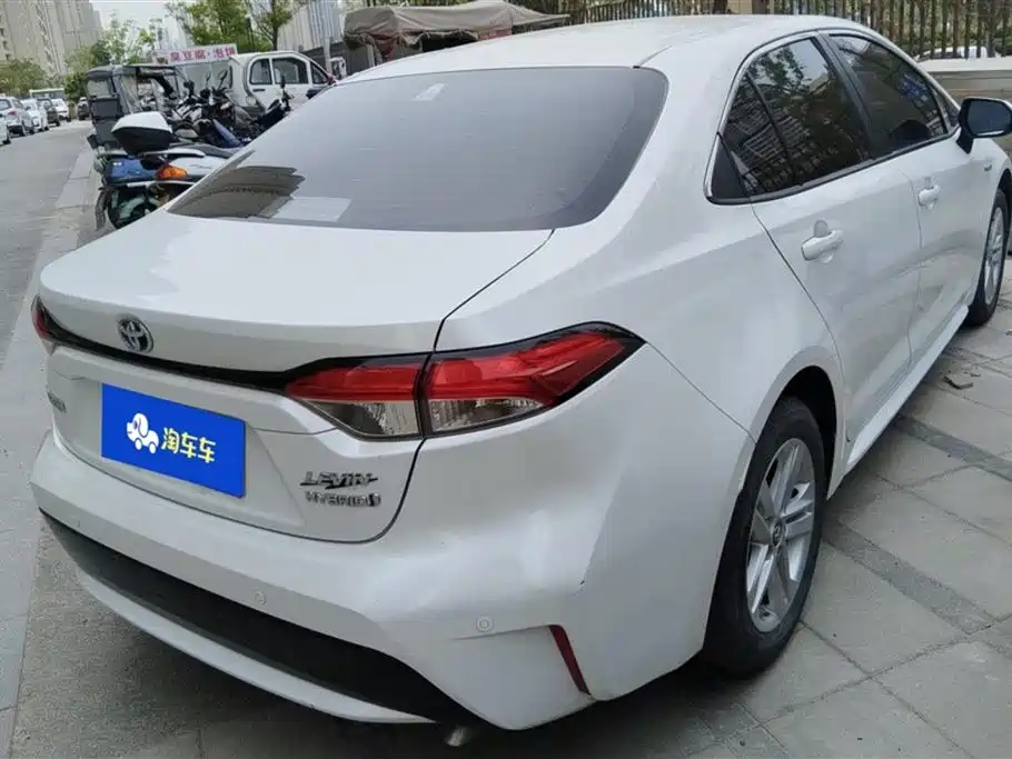 Levin Dual Engine 1.8 H E-CVT Luxury