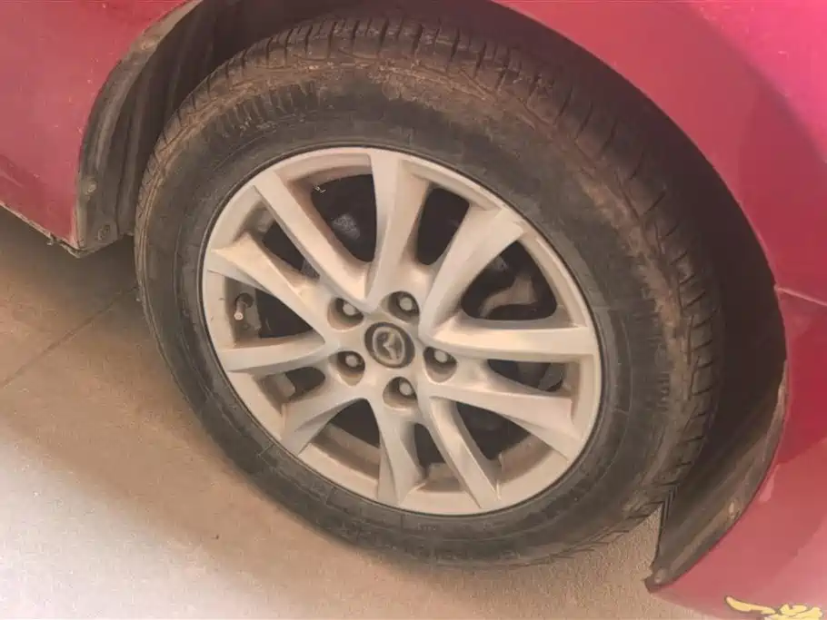 Mazda 3 Axela Sedan 1.5 L Auto Luxury