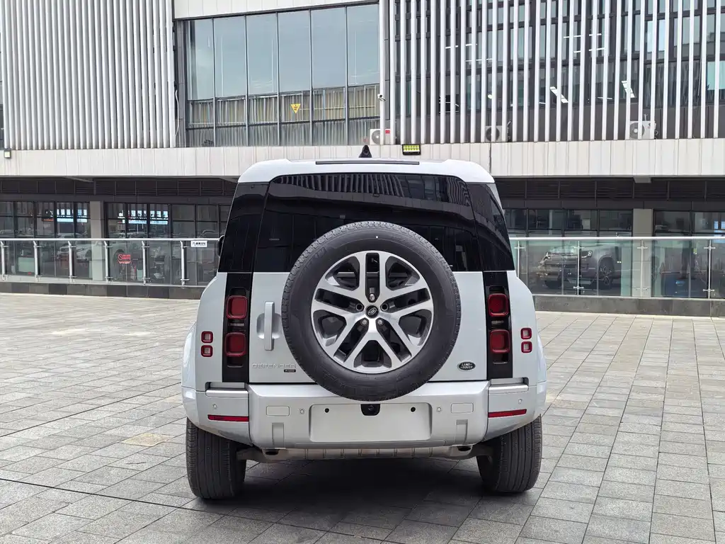 Land Rover Defender 90 3.0 T P400 XS